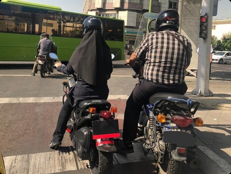 موتورسواری زنان مجاز می شود؟